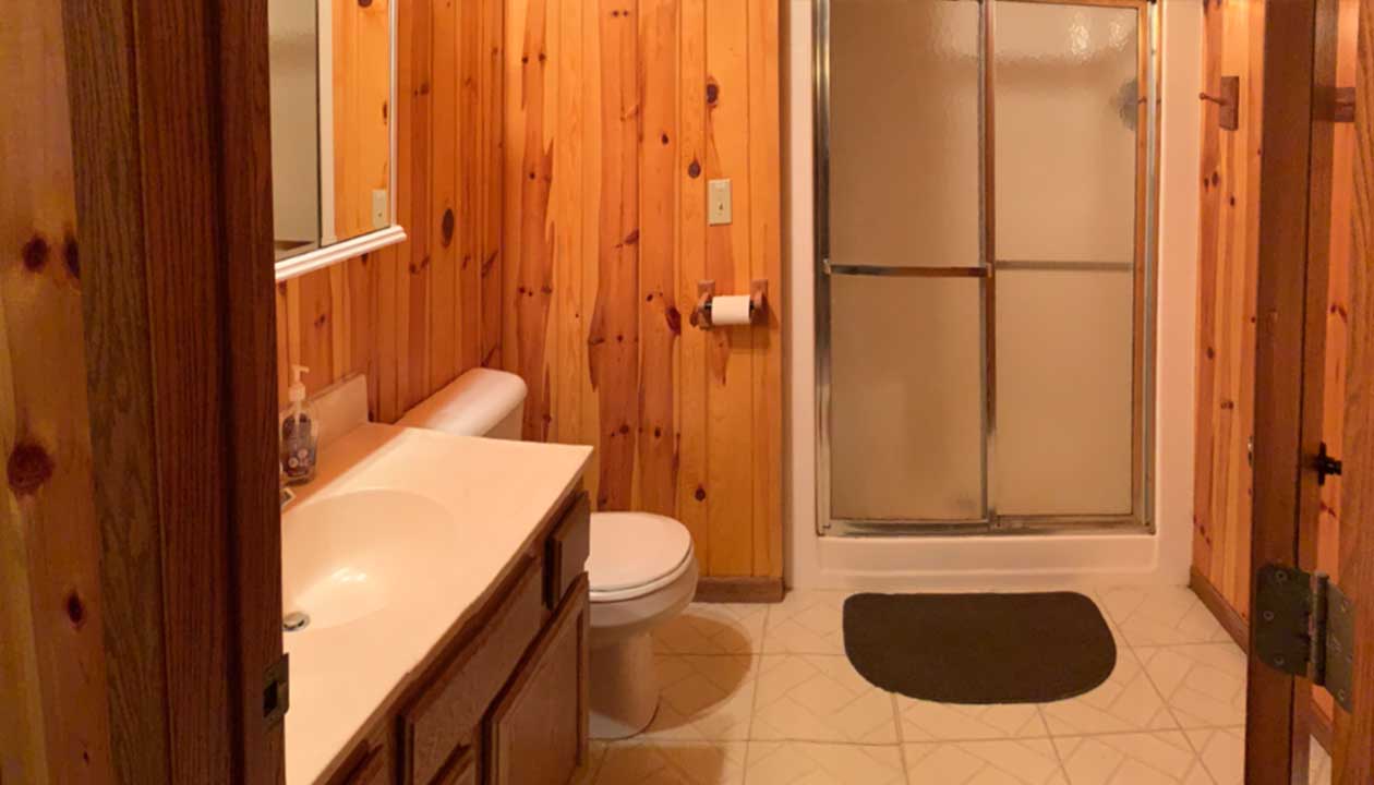 Lodge Bathroom